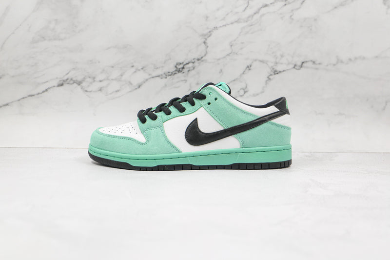 Nike SB Dunk Low Sea Crystal