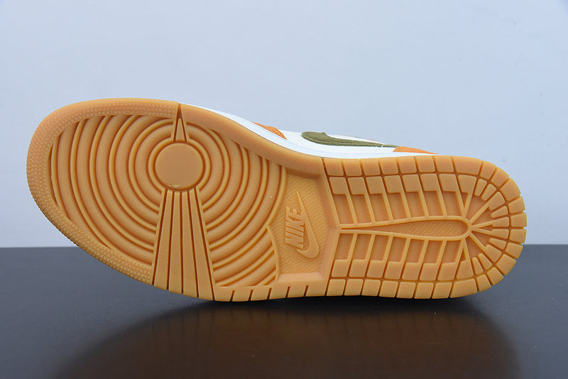 Nike Air Jordan 1 - Low SE Light Curry Ceramic