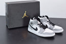 Nike Air Jordan 1 - Mid Light Smoke Grey