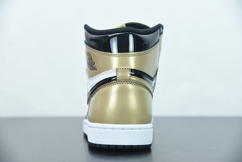 Nike Air Jordan 1 - Retro High NRG Patent Gold Toe