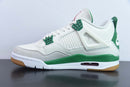 Nike Air Jordan 4 - Retro SB Pine Green
