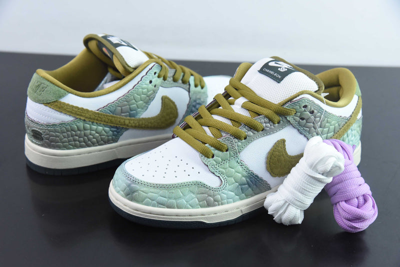 Nike SB Dunk Low 'Alexis Sablone Chameleon'