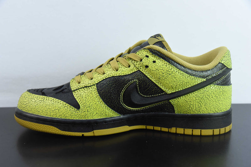 Nike Dunk Low Halloween Skull