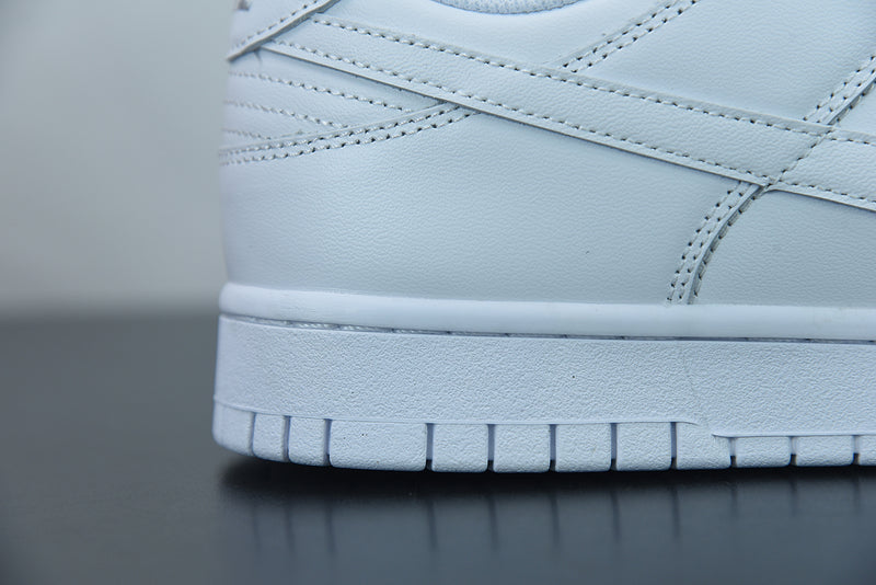 Nike Dunk Low Triple White