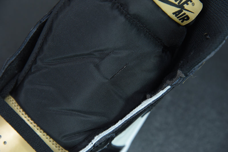 Nike Air Jordan 1 - Retro High NRG Patent Gold Toe