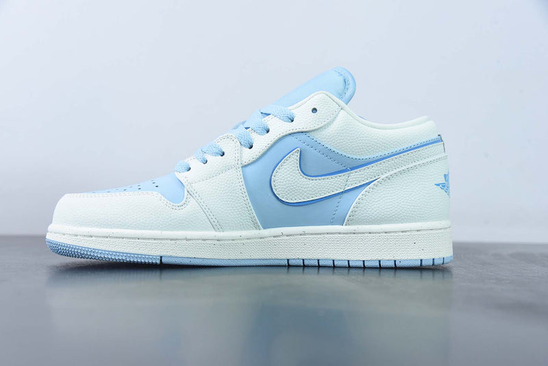 Nike Air Jordan 1 - Low SE Reverse Ice Blue