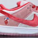 Nike SB Dunk Low StrangeLove Skateboards