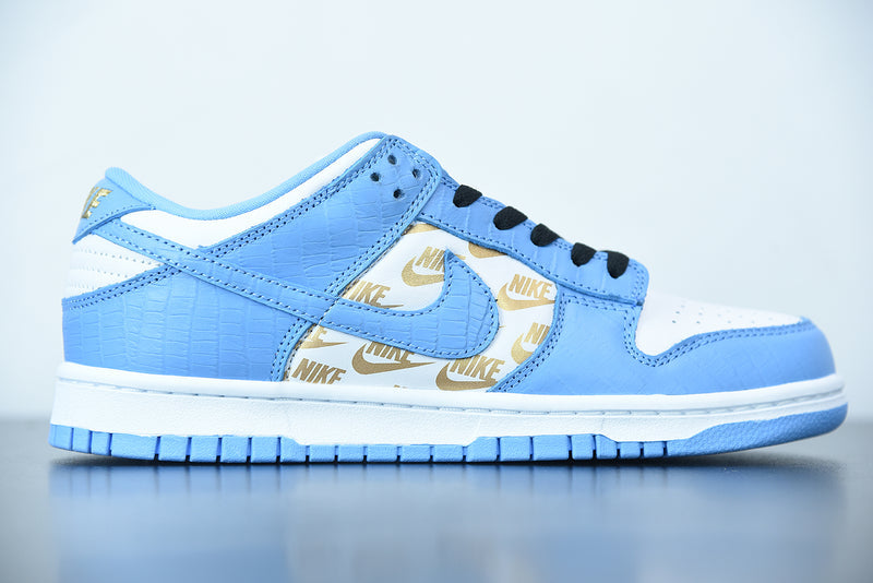 Nike SB Dunk Low x Supreme "Stars Royal Blue"