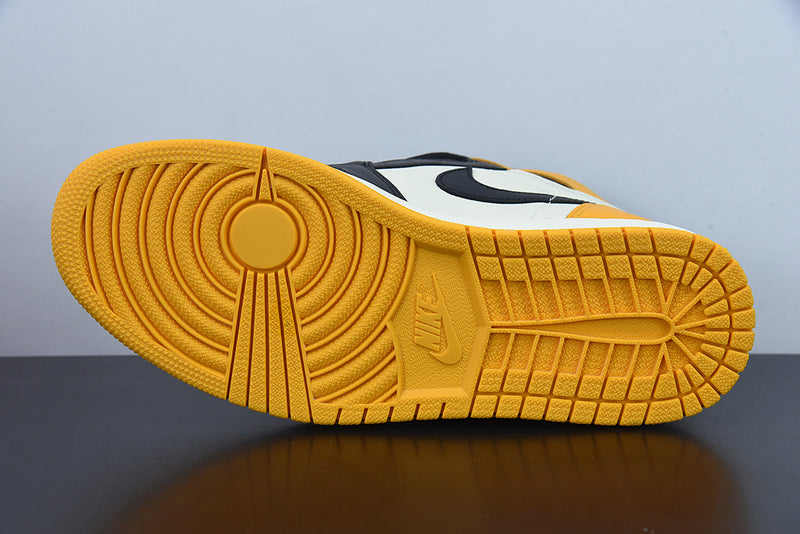 Nike Air Jordan 1 - High OG Taxi