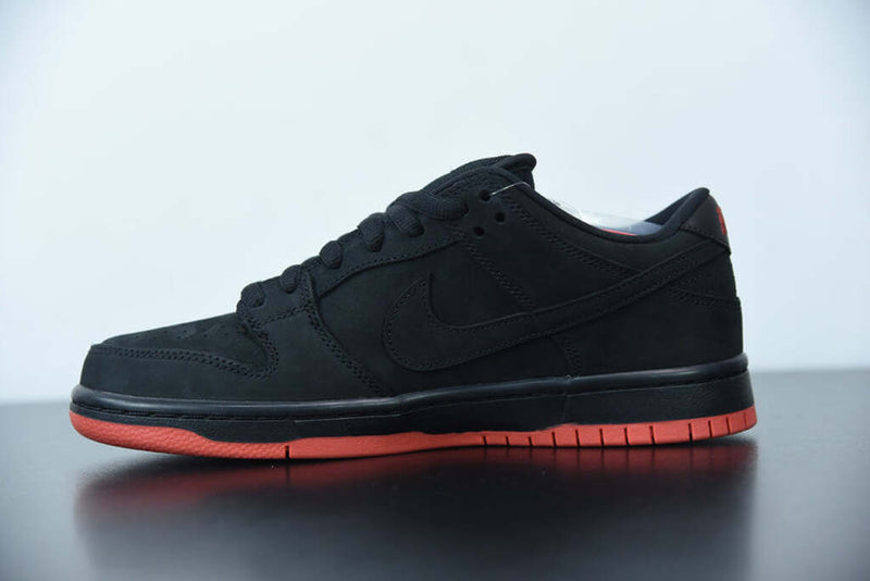 Nike SB Dunk Low Black Pigeon