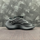 Adidas - Yeezy 700  V3