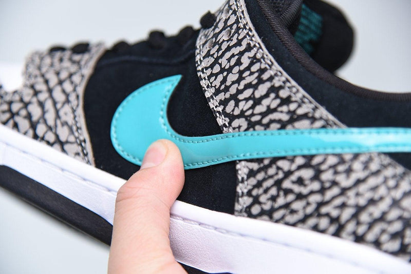 Nike SB Dunk Low atmos Elephant