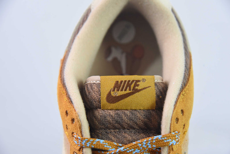 Nike Dunk Low SE Teddy Bear Praline