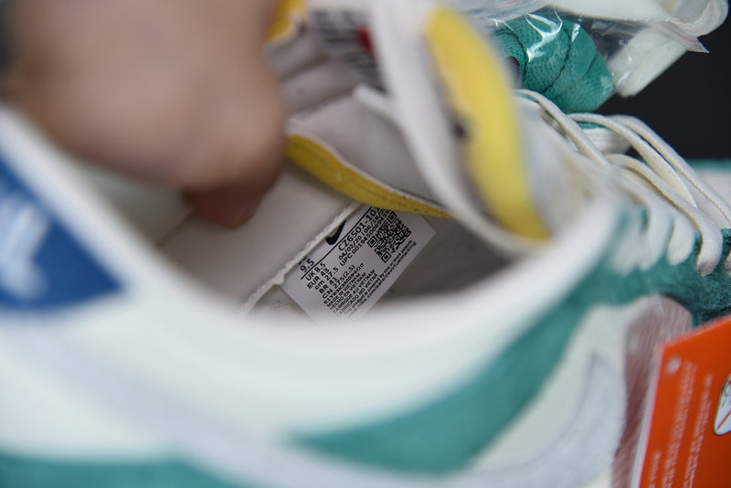 Nike Dunk Low x Kasina Road Sign