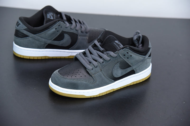 Nike SB Dunk Low Dark Smoke Grey