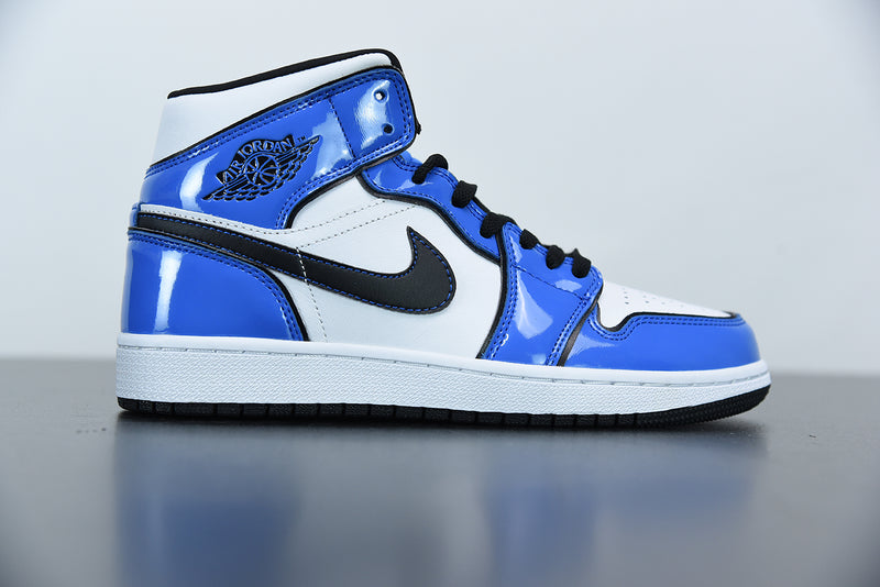 Nike Air Jordan 1 - Mid Signal Blue