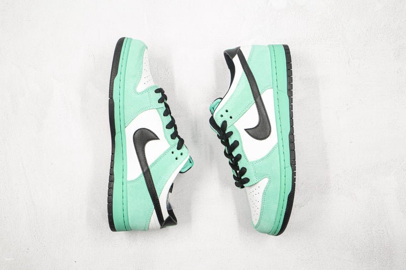 Nike SB Dunk Low Sea Crystal