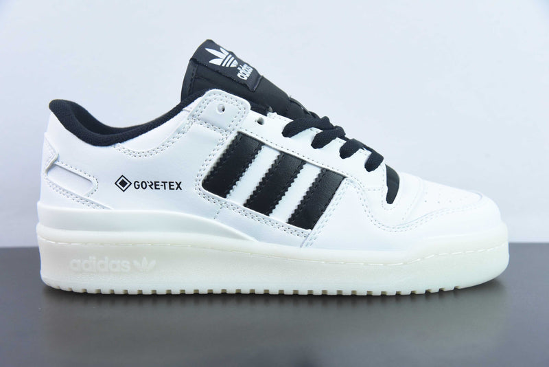 Adidas - Gore-Tex