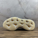 Adidas - Yeezy 700  V3