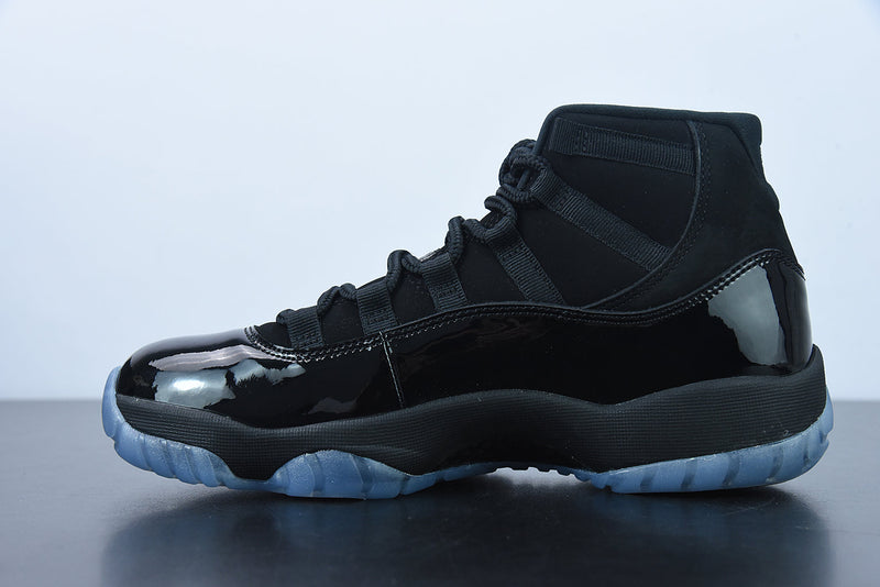 Nike Air Jordan 11 - Retro High Cap and Gown