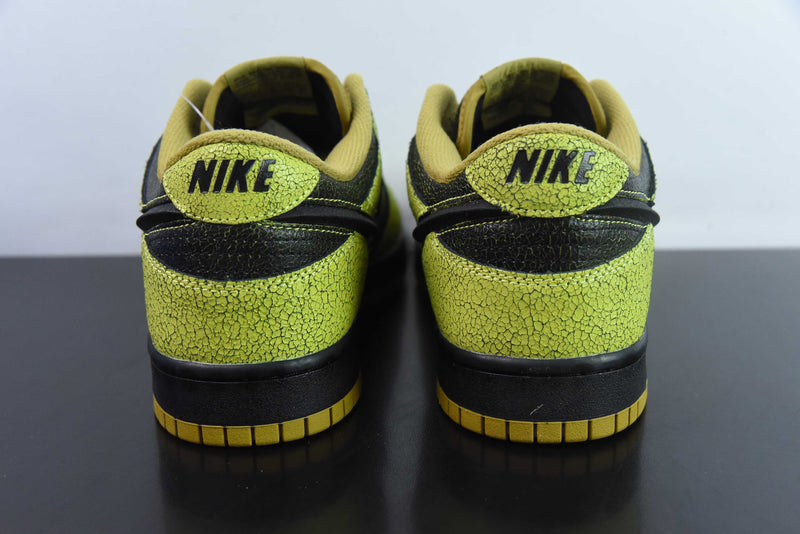 Nike Dunk Low Halloween Skull