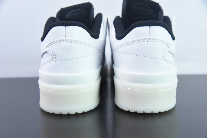 Adidas - Gore-Tex