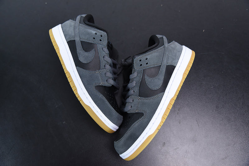 Nike SB Dunk Low Dark Smoke Grey