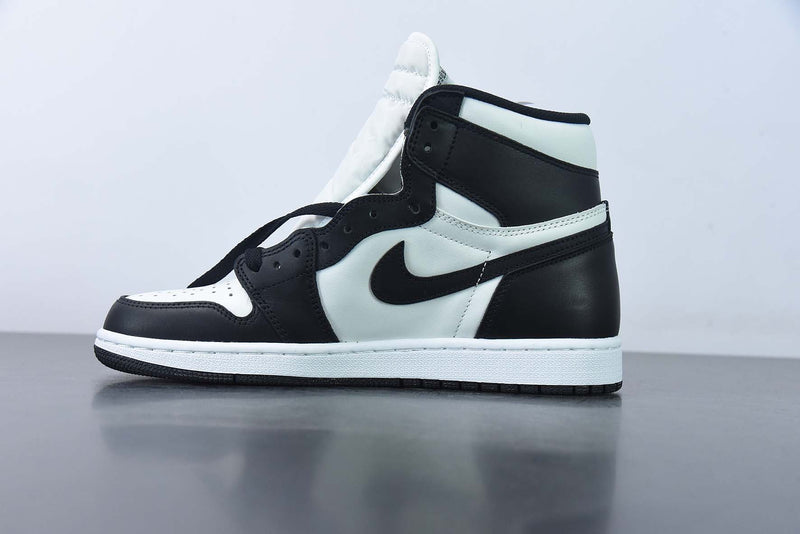 Nike Air Jordan 1 - Retro High Black White