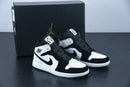 Nike Air Jordan 1 - Mid "Diamond Shorts"