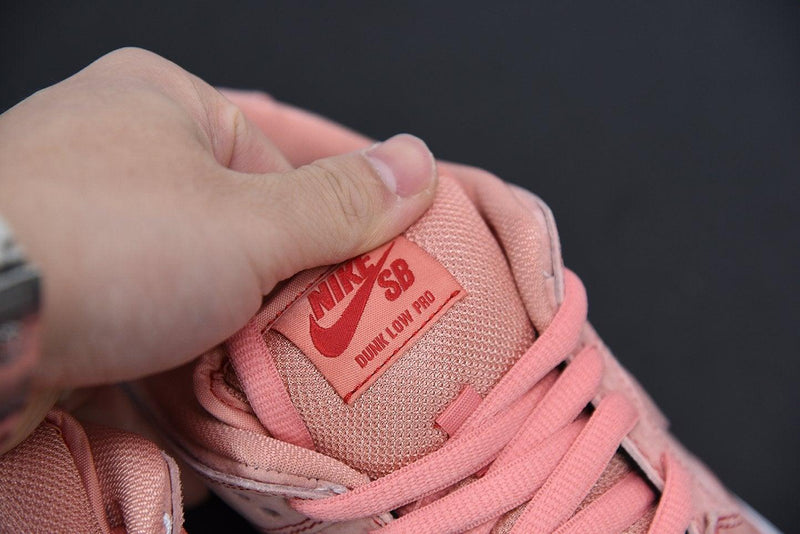 Nike SB Dunk Low Pink Pig