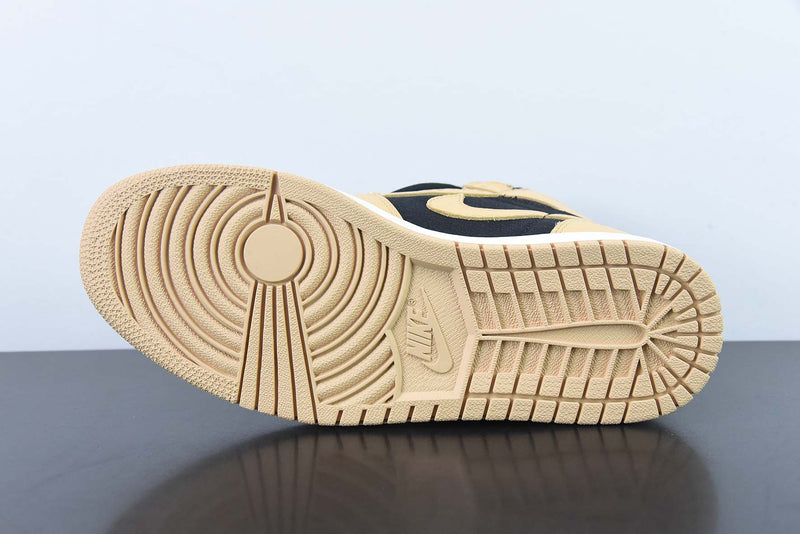 Nike Air Jordan 1 - Retro High OG Heirloom
