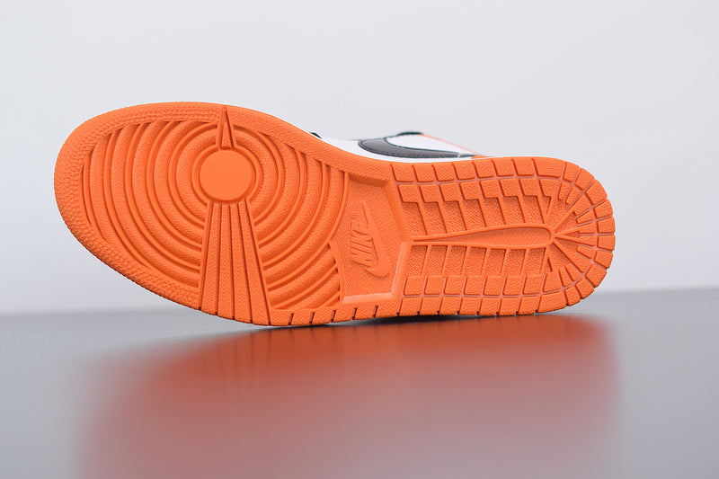 Nike Air Jordan 1 - Low Shattered Backboard