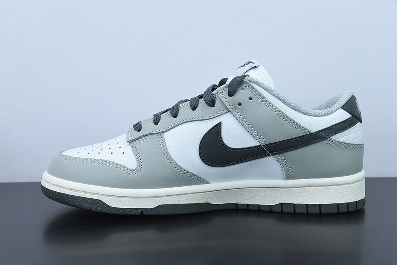 Nike Dunk Low Light Smoke Grey