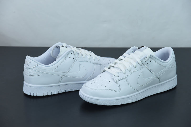 Nike Dunk Low Triple White