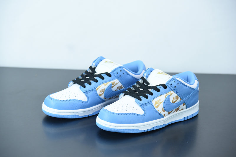 Nike SB Dunk Low x Supreme "Stars Royal Blue"