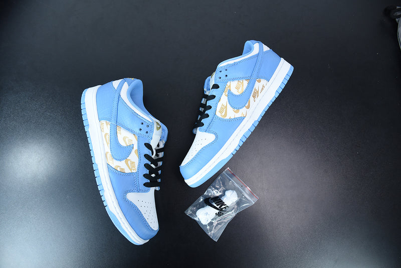 Nike SB Dunk Low x Supreme "Stars Royal Blue"