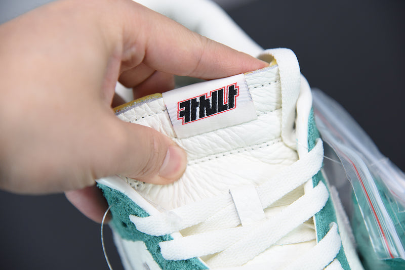 Nike Dunk Low x Kasina Road Sign