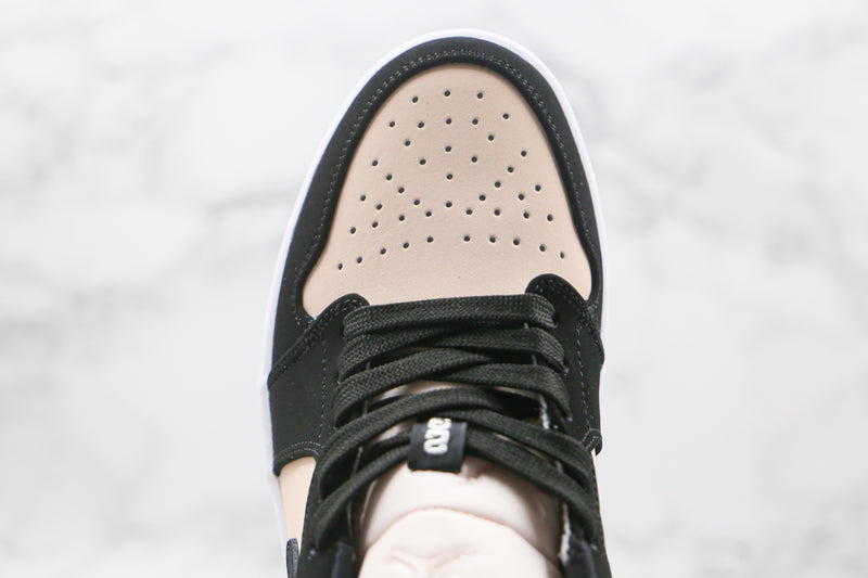 Nike Air Jordan 1 - Low Guava Ice