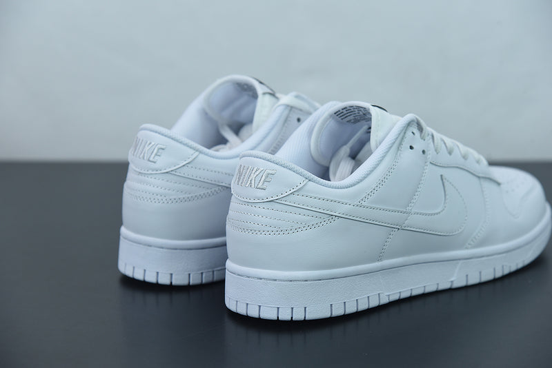 Nike Dunk Low Triple White