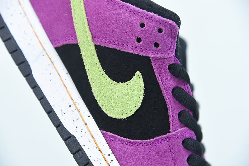 Nike SB Dunk Low Pro ACG Terra Red Plum