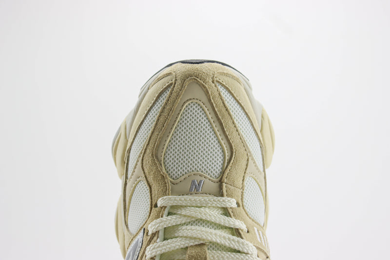 New Balance 9060 Calcium Sea Salt