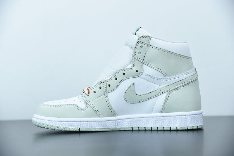 Nike Air Jordan 1 - Retro High Seafoam