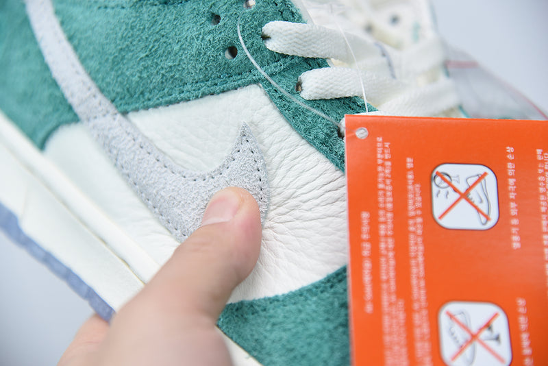 Nike Dunk Low x Kasina Road Sign