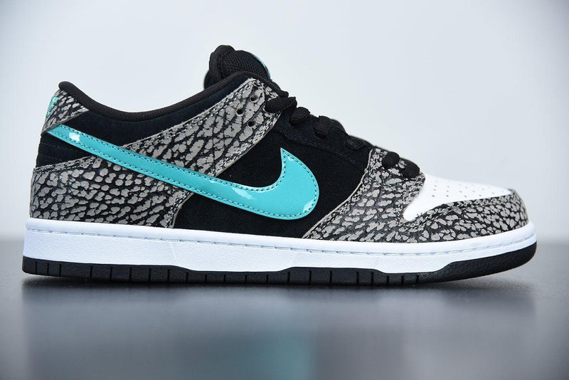 Nike SB Dunk Low atmos Elephant