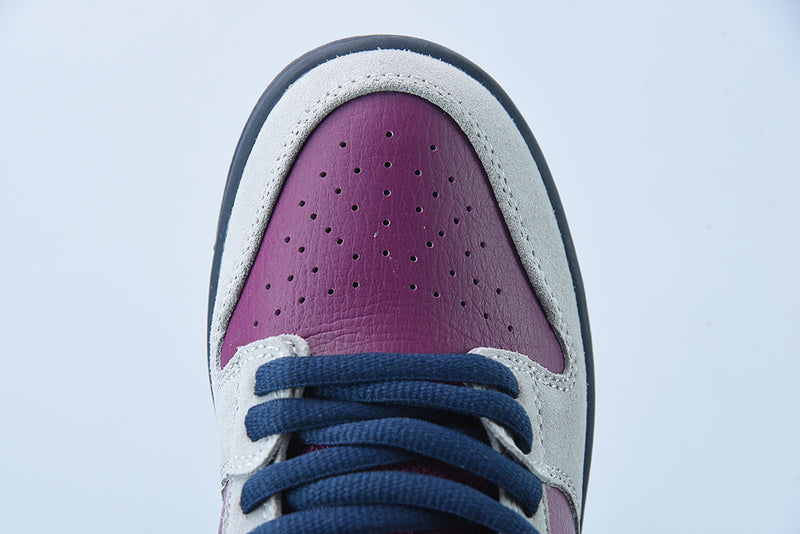 Nike SB Dunk Low 'Atmosphere Grey True Berry'