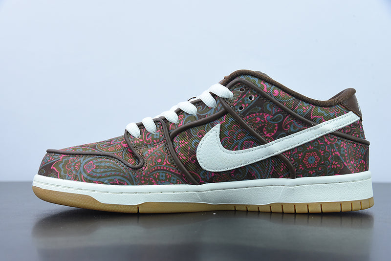 Nike Dunk Low Paisley Brown