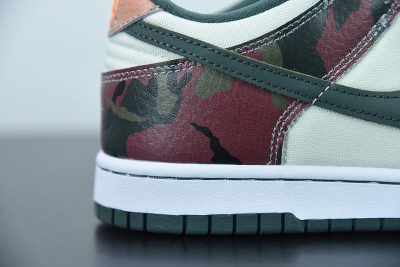 Nike Dunk Low SE Sail Multi-Camo