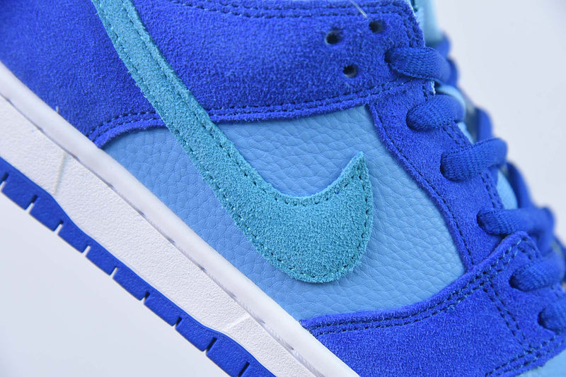 Nike SB Dunk Low Blue Raspberry