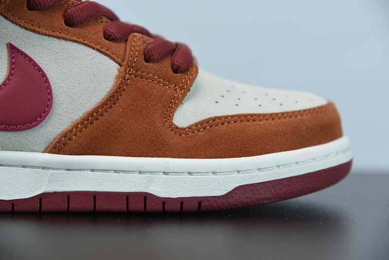 Nike SB Dunk Low Pro Dark Russet Cedar