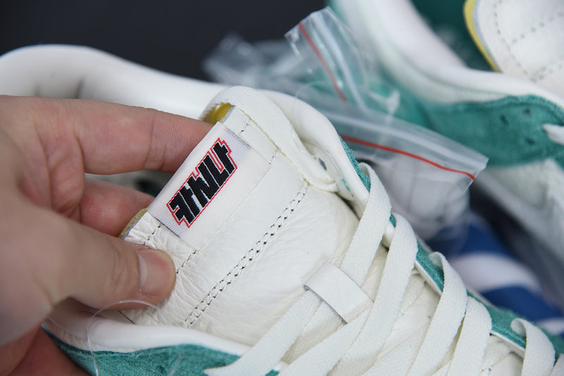Nike Dunk Low x Kasina Road Sign